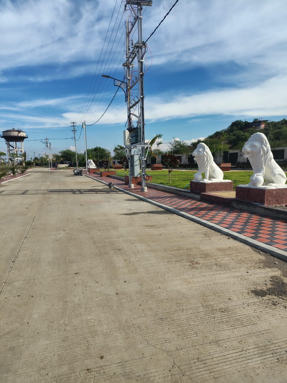Gracelands Highway Sky City