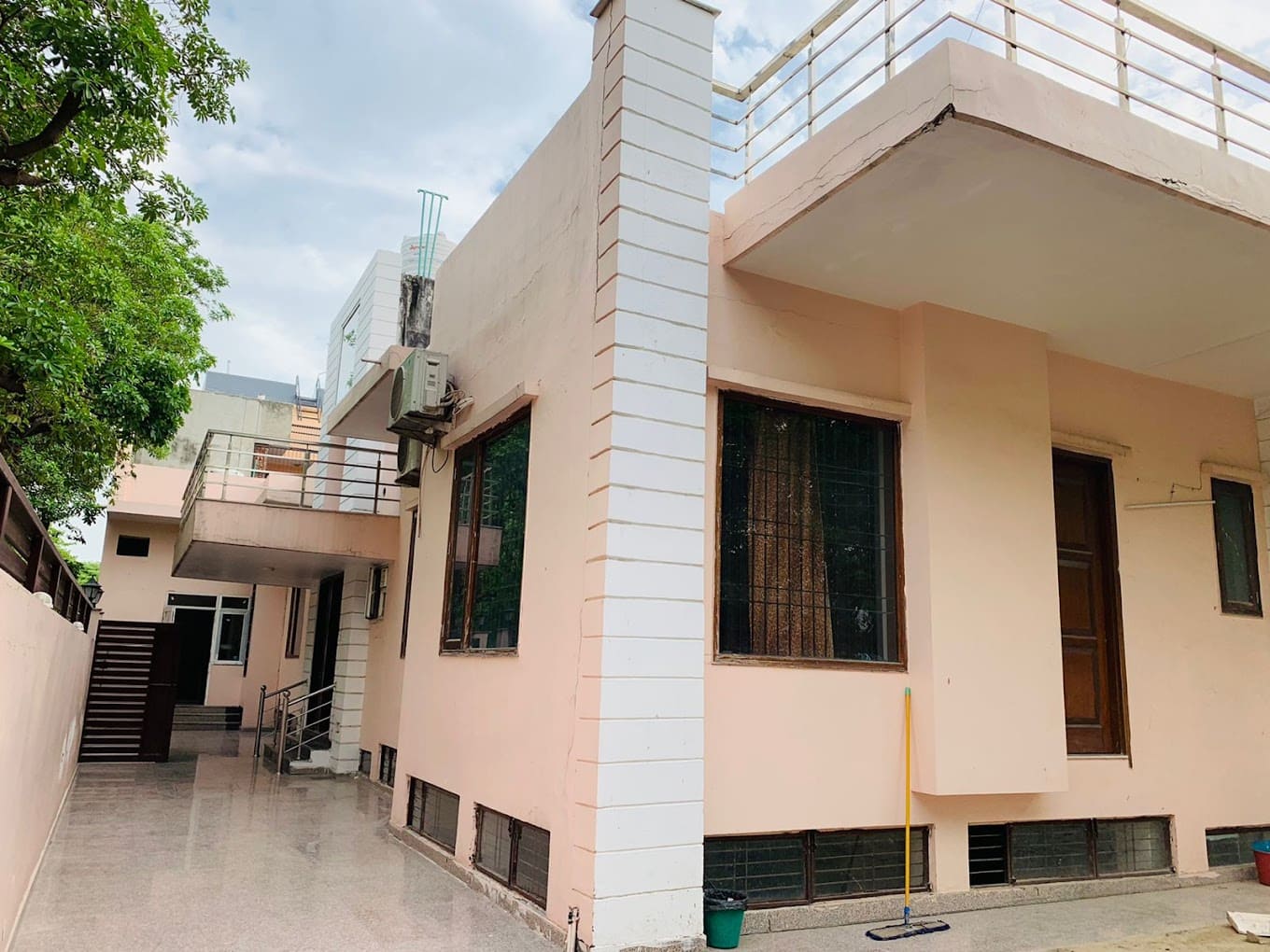 Properties Details 8