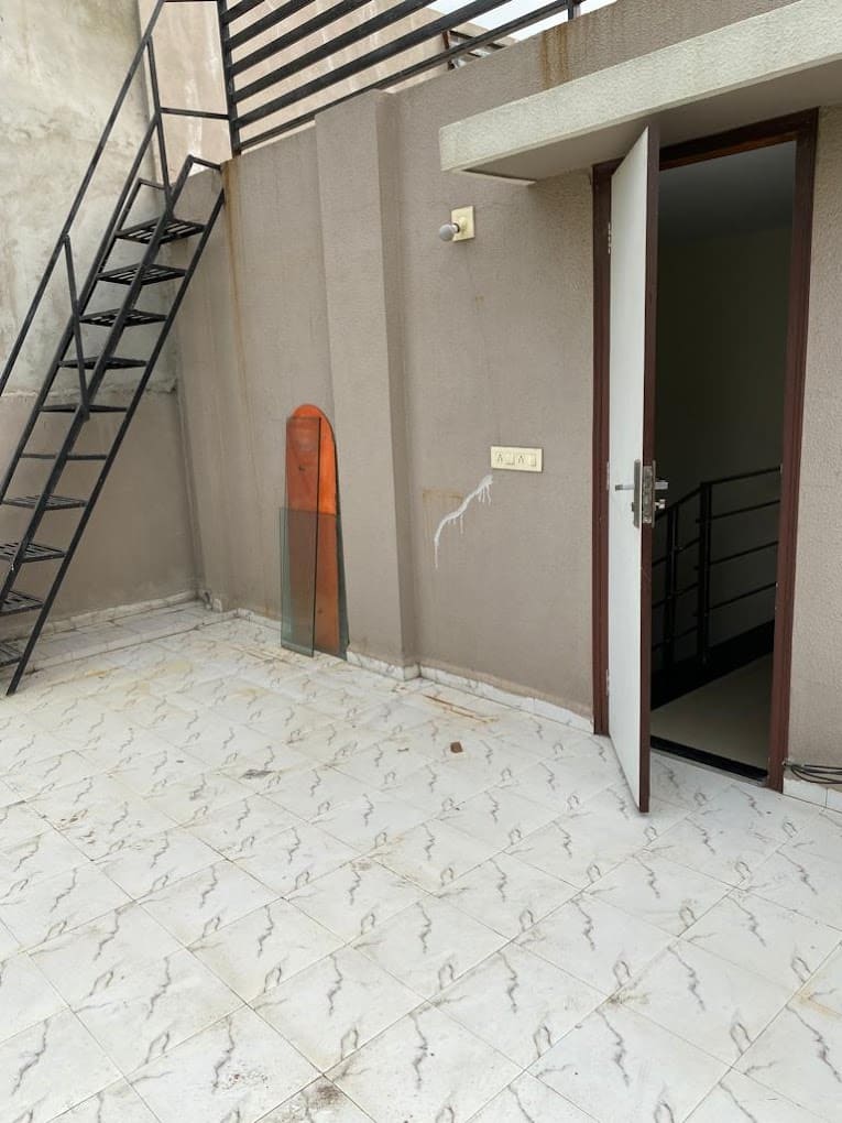 Properties Details 4