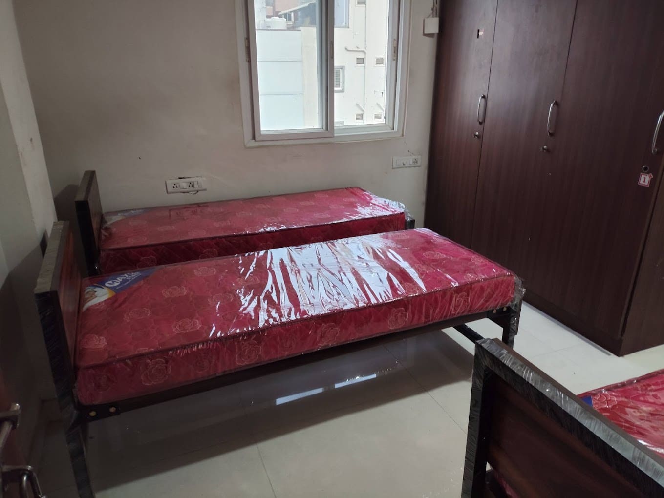 Properties Details 4