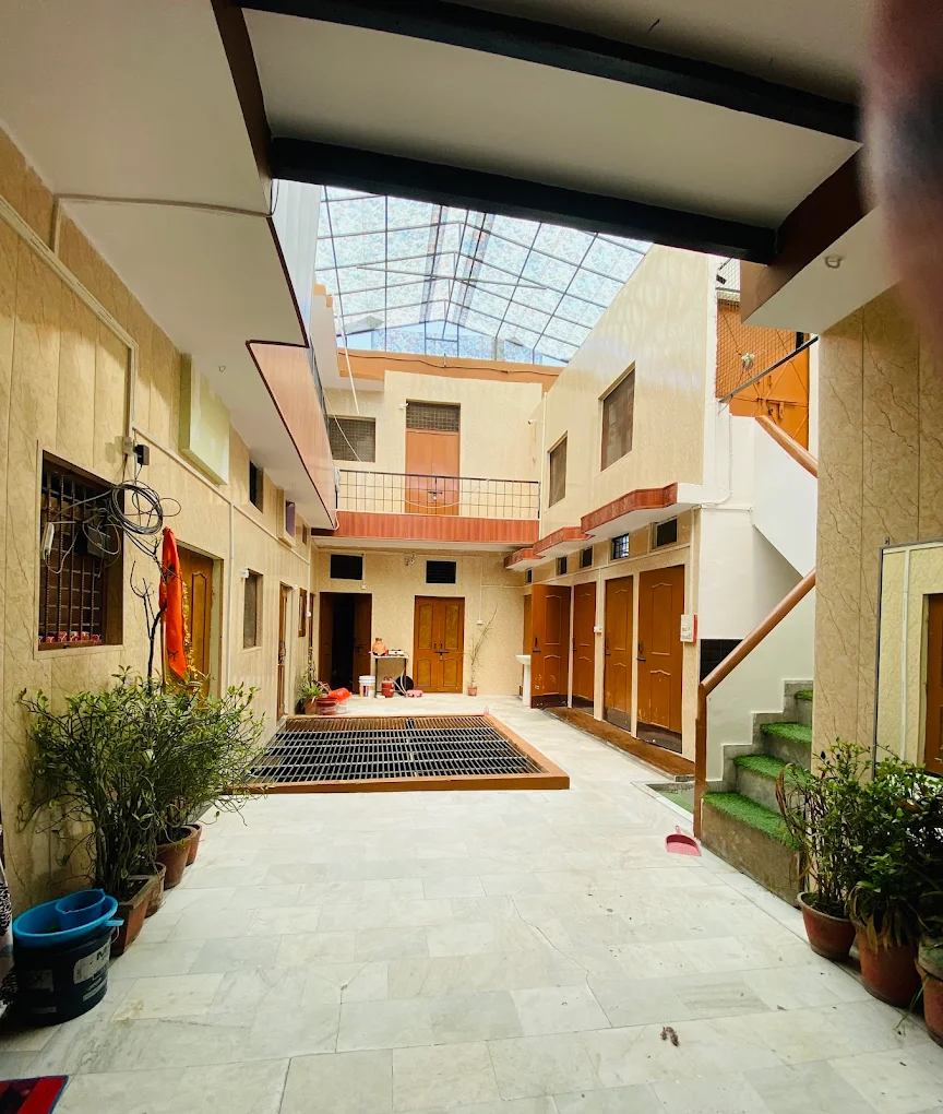 Image 4