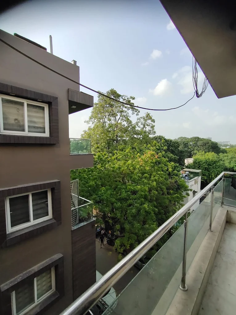 Properties Details 4