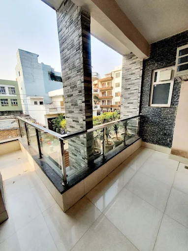 Properties Details 4