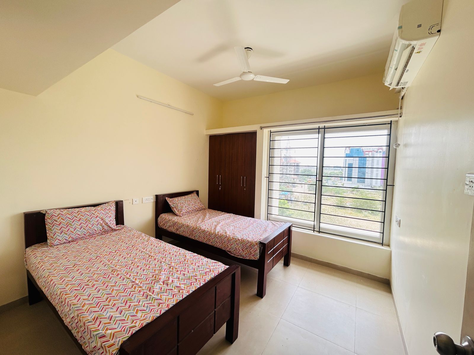 Properties Details 4