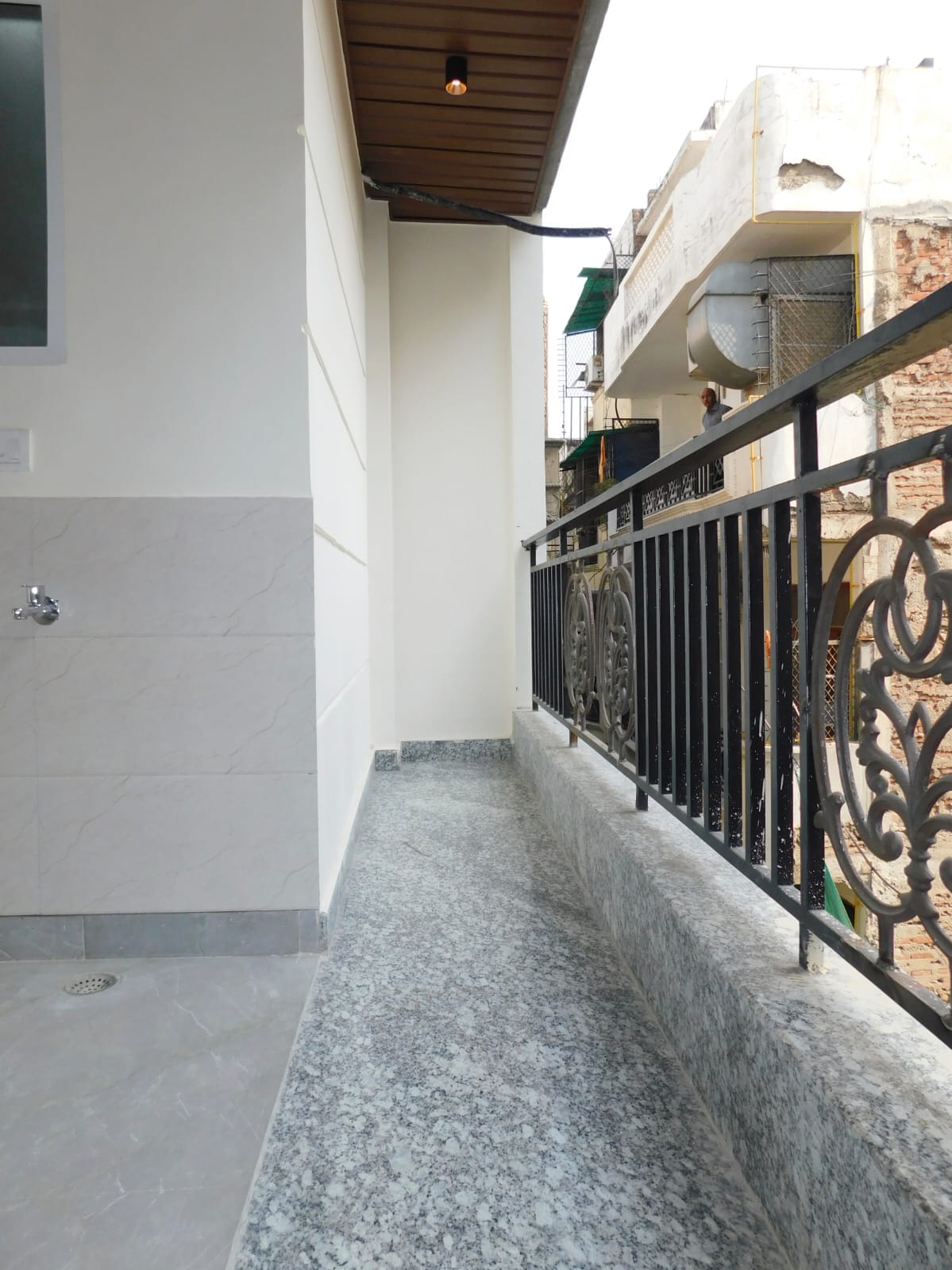 Properties Details 4