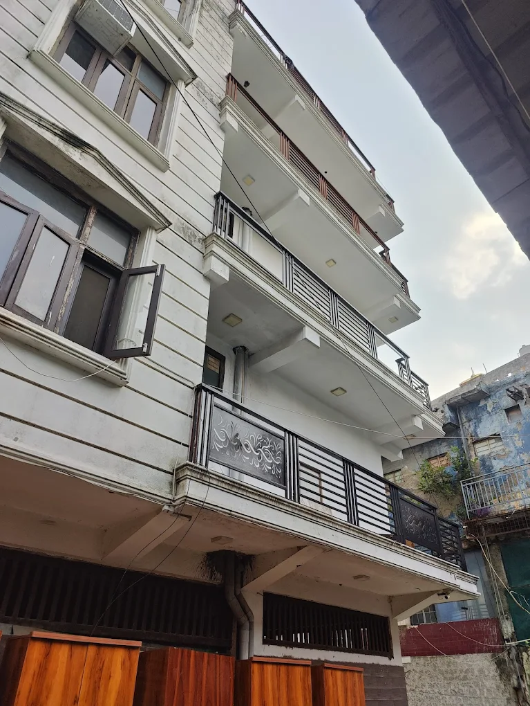 Properties Details 8