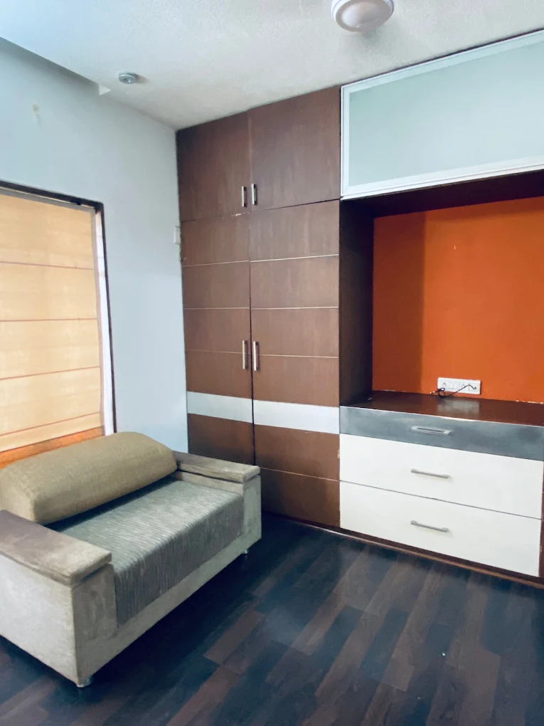 Properties Details 4