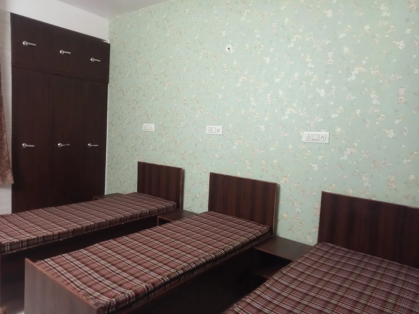 Properties Details 4