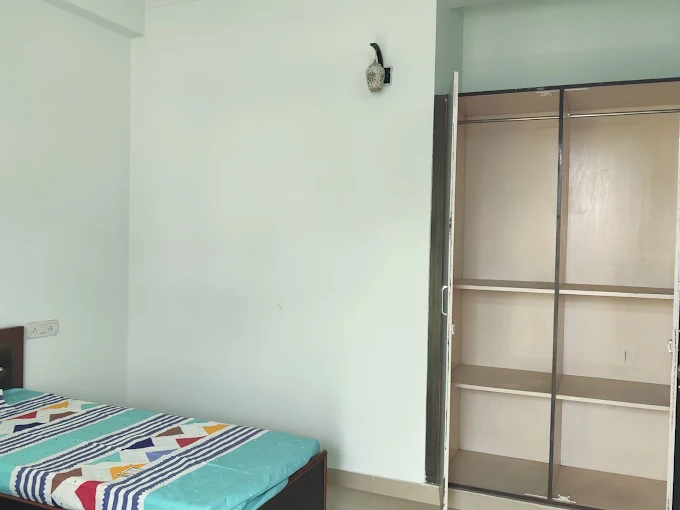 Properties Details 4